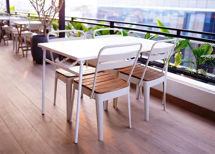 32 Urban By Akoya Hotels