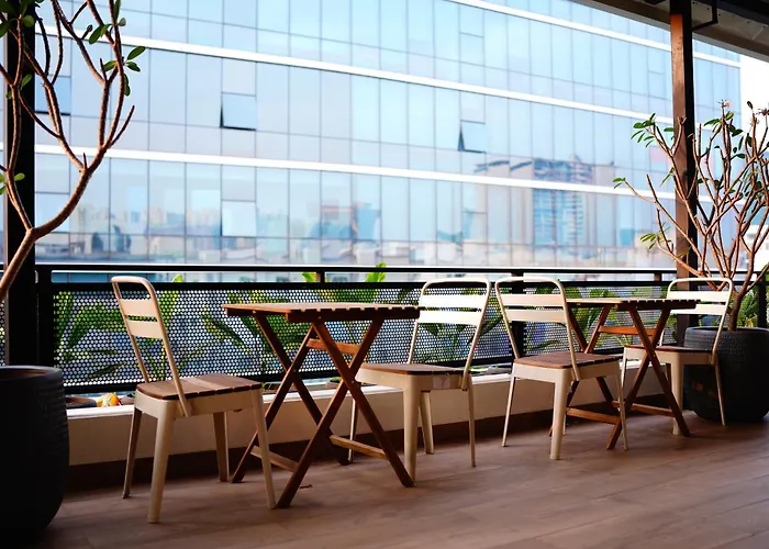 32 Urban By Akoya Hotels